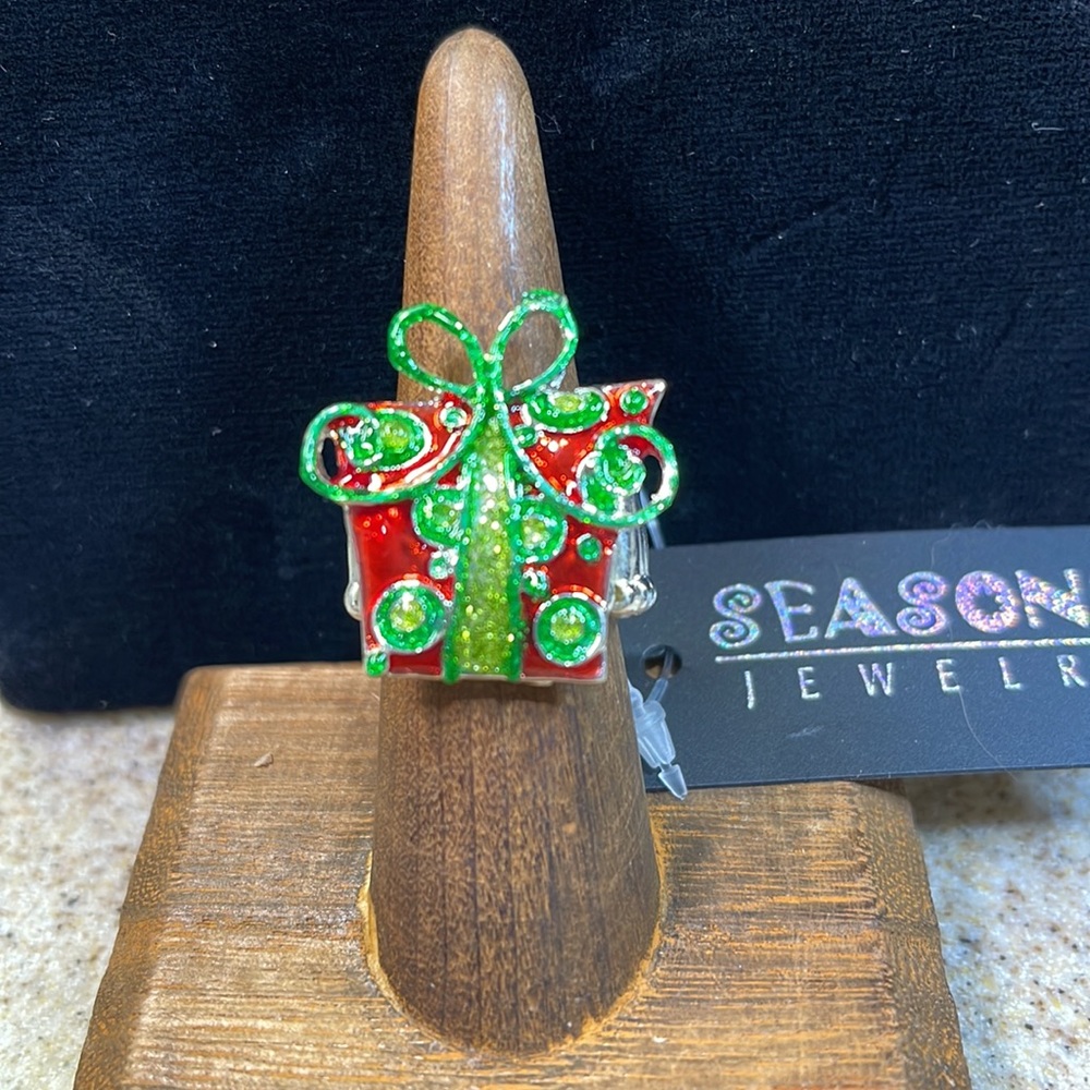 STRETCH PRESENT 🎁 RING R D/GREEN/SILVER COLOR. - Picture 2 of 10